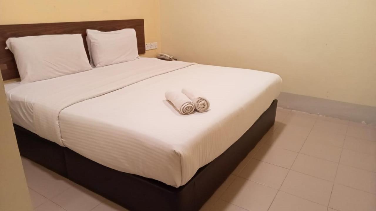 Dream House Hotel Skudai Extérieur photo