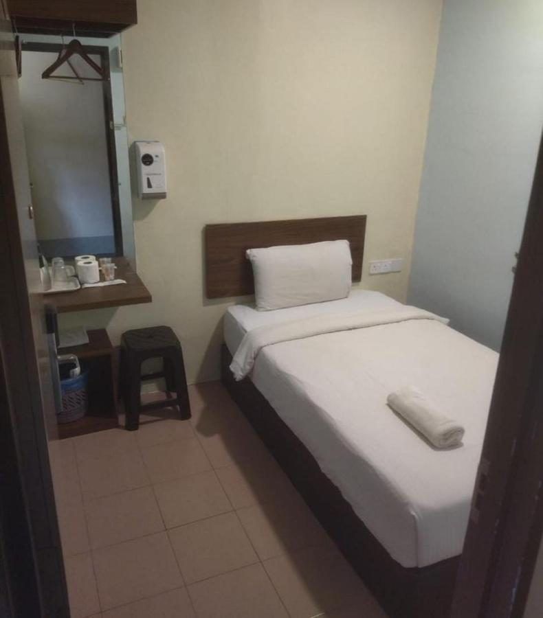 Dream House Hotel Skudai Extérieur photo